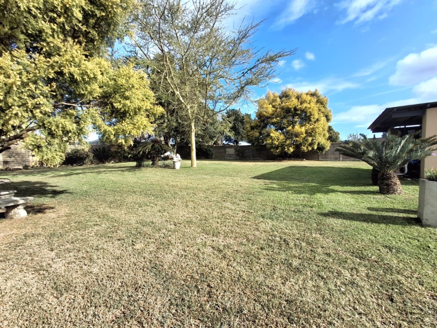 4 Bedroom Property for Sale in Summerpride Eastern Cape